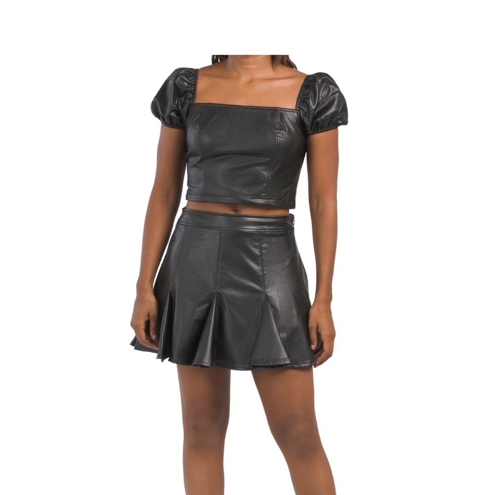 Avec Les Filles Faux Leather Crop Top with Puff Sleeve Size M NWT